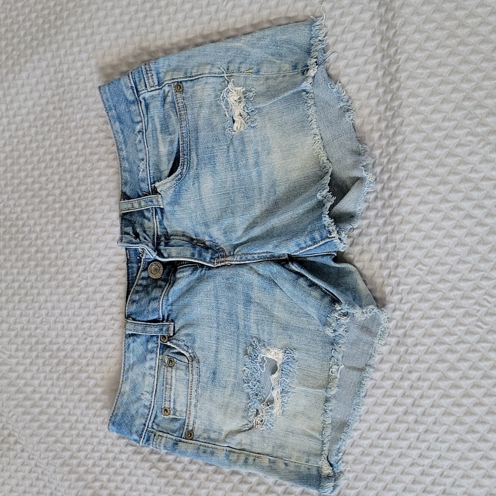American Eagle Distressed Mid Rise Shorts
